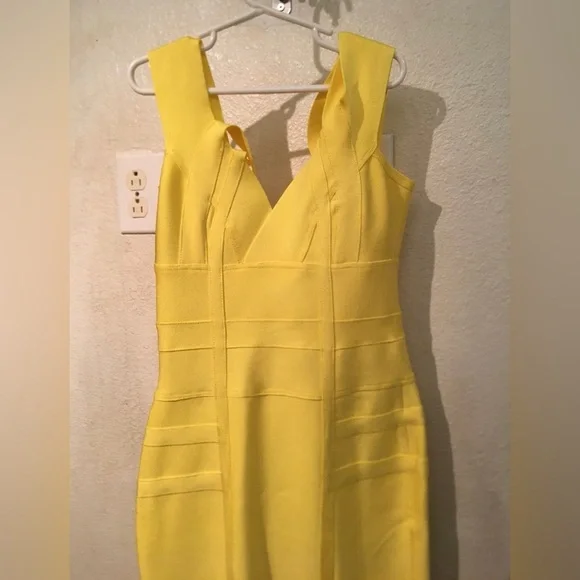 House Of CB London Mimi Bandage Dress - Picture 3 of 6